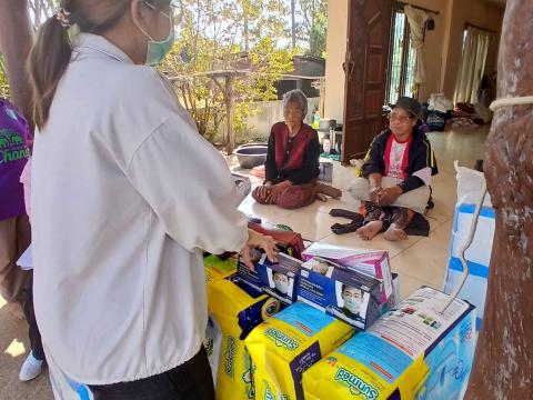สนับสนุนผ้าอ้อมผู้ใหญ่