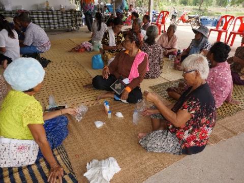 โครงการ อบรมอาชีพผู้สูงอายุตำบลหัวถนน ประจำปี 2559